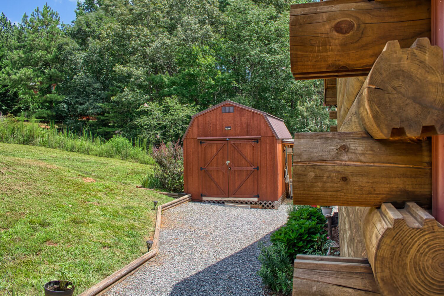 MLS #4410441 | 1.76 acres | Cabin in gated Hearthstone Ridge