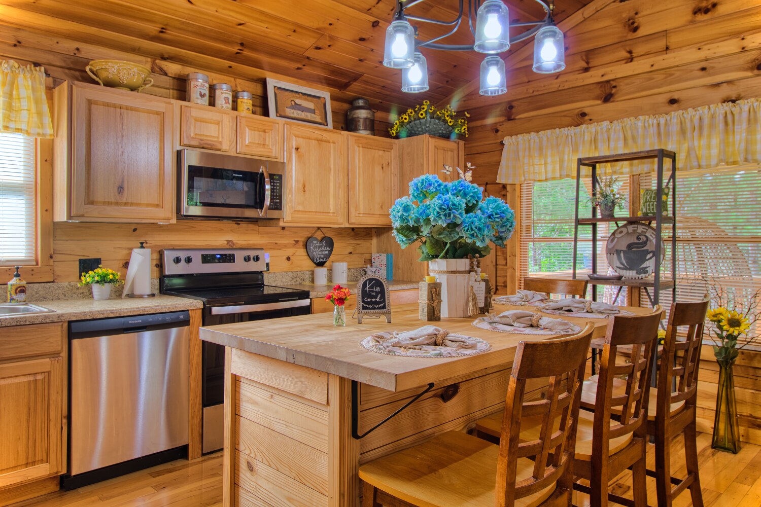 MLS #4410441 | 1.76 acres | Cabin in gated Hearthstone Ridge