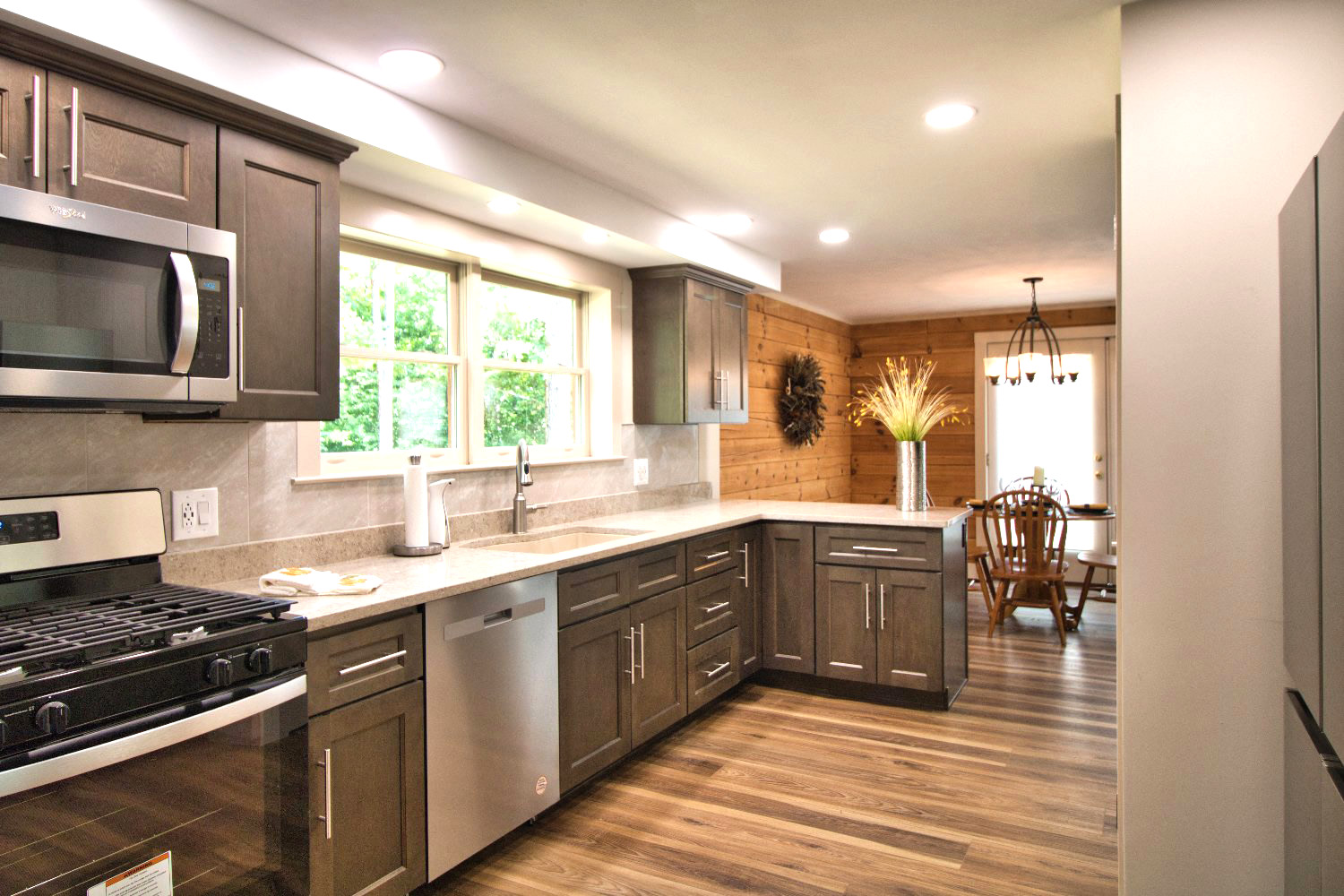 MLS # 4283344 | 2.00 acres | New log cabin w/stream in gated Hearthstone Ridge