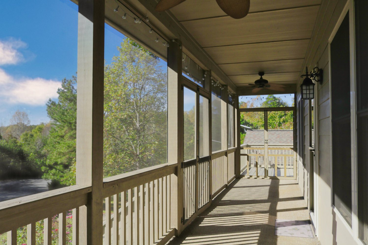 MLS # 4435771 | 1.37 acres | 3/2 fenced home w/large garage in gated Hearthstone Ridge